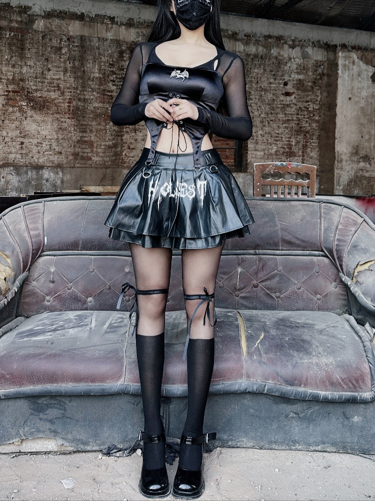 リボン結びの黒タイツがJKと華やかにマッチ