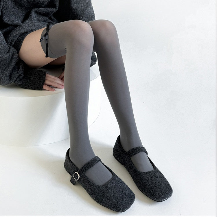 Schwarze Strümpfe / Halbtransparente Akzente Schleife Grau JK Weiß