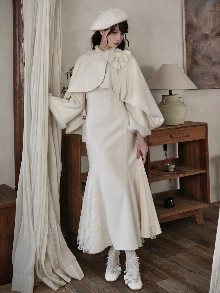 オフホワイトのプラッシュトリムチャイナドレスカラーとカフスマーメイドスカートチーパオ