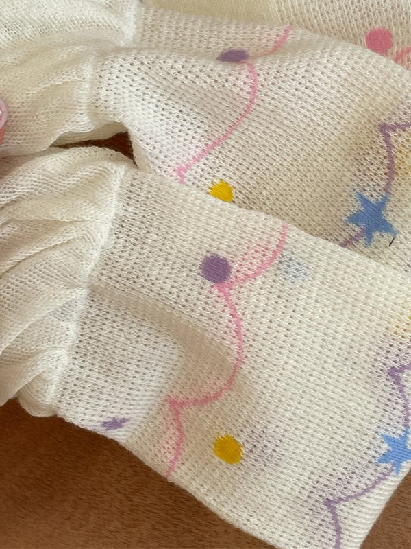 Mit weiß/beigen gepunkteten Socken, Wadenmuster, Stern und Hohl-out