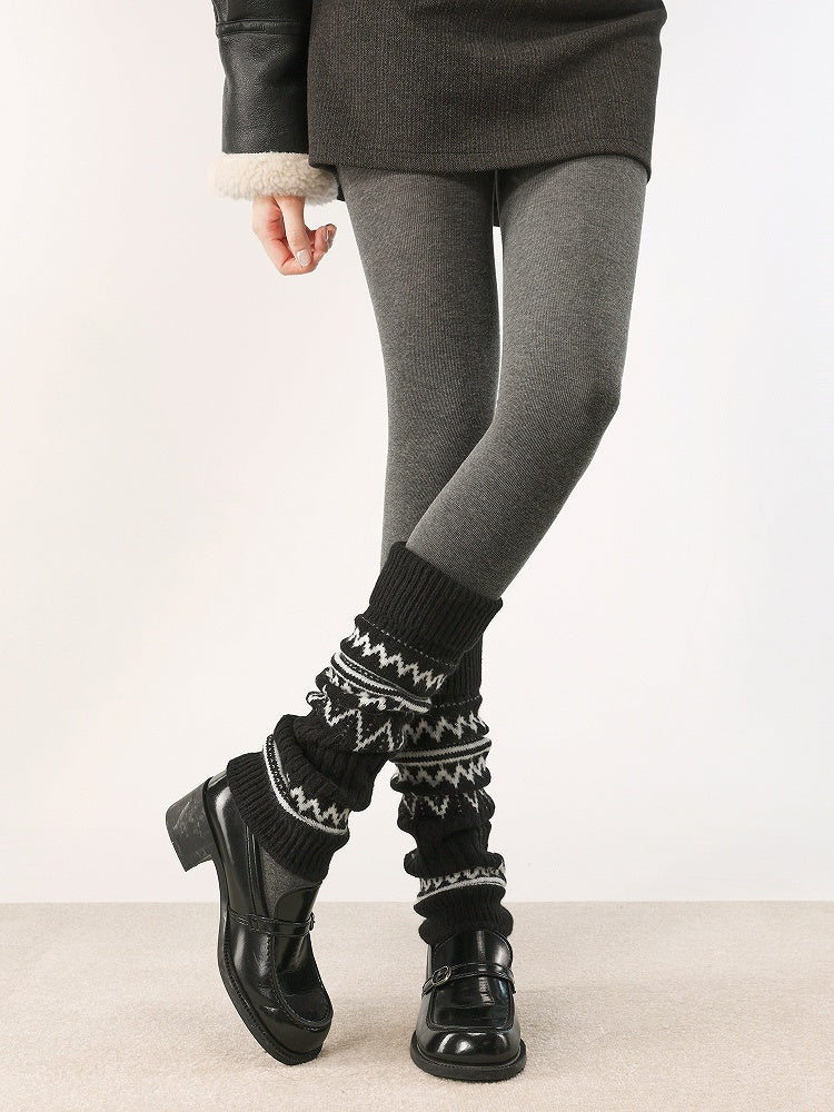 Creamy Pattern Geometric Retro Knitted Striped White/Dark Leg Warmers Gray/Black