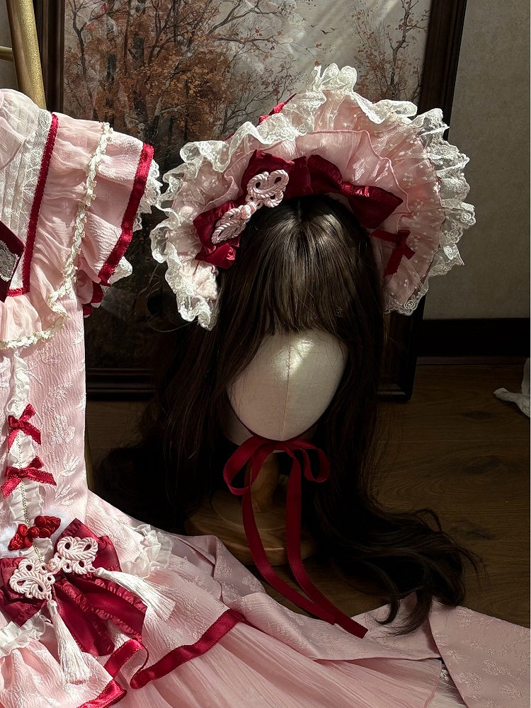 ピンクのボンネット