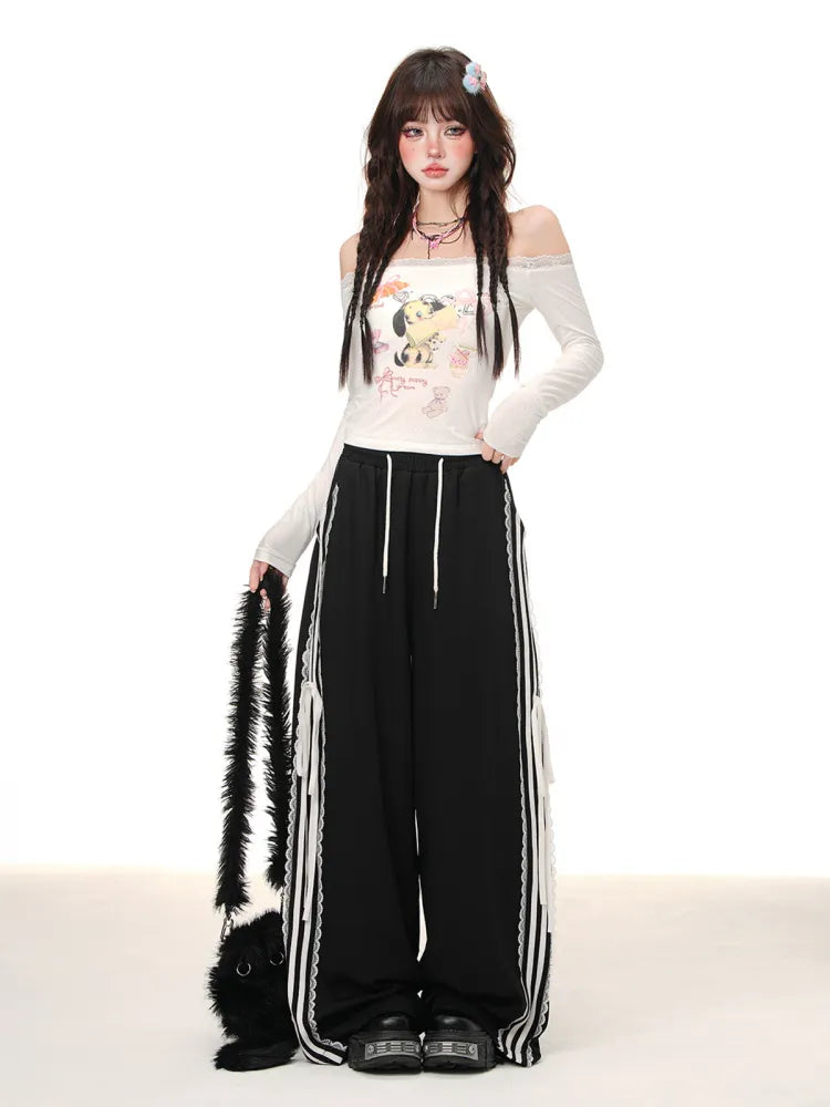 Schwarze Blokette Core-Hose mit weitem Bein und Spitzenbesatz