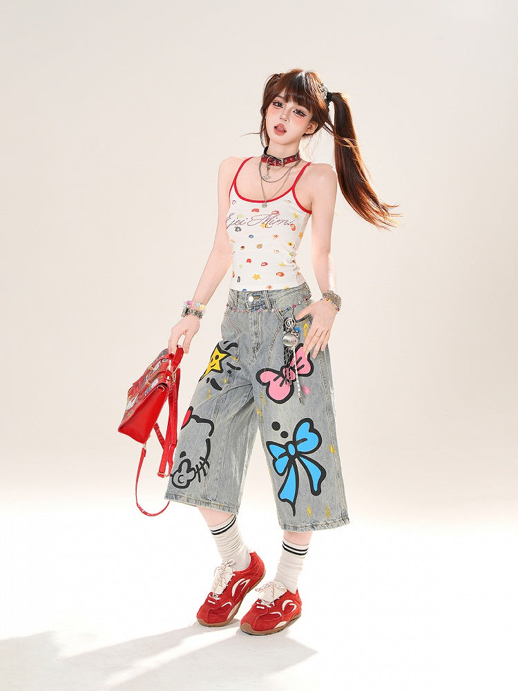 ホワイトのキュートなスリムフィットプリントキャミソールトップス、コントラストレッドトリム