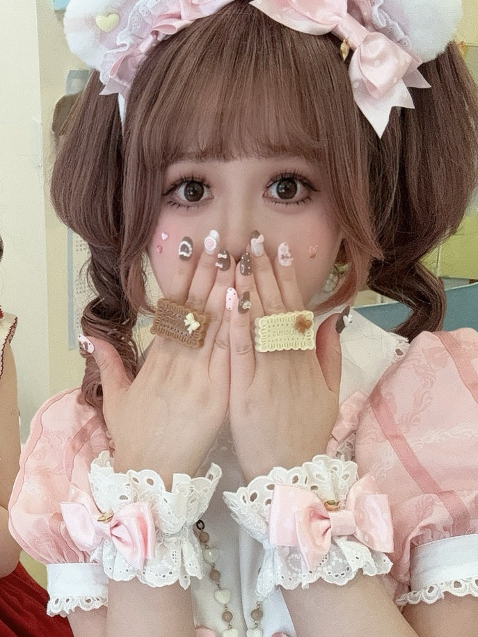 蝶結びチョコレートホワイト/ブラウン装飾リング