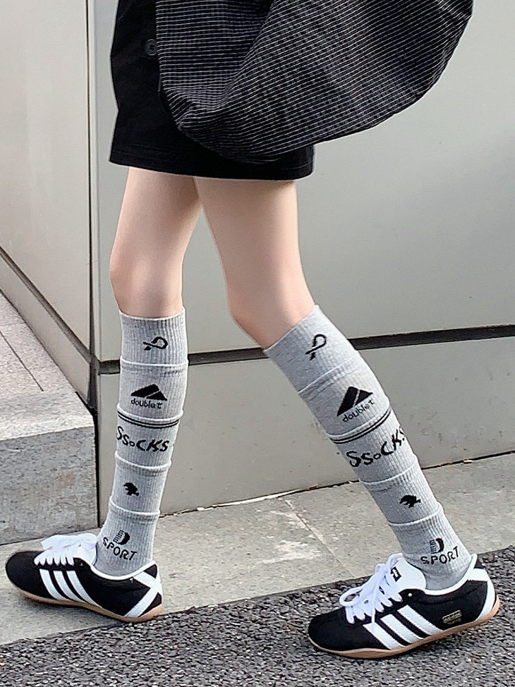 3-Color Paneled Design Calf Socks with Letter Pattern - Xi Shang Mei Shao