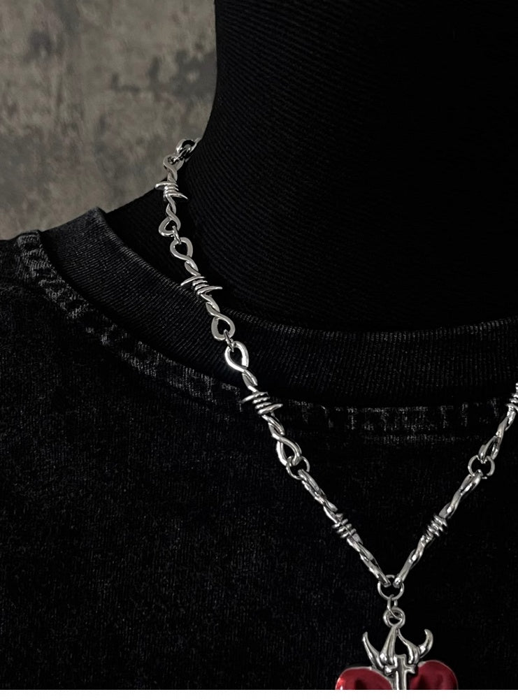 Gothic Red Thorn Herzanhänger Halskette