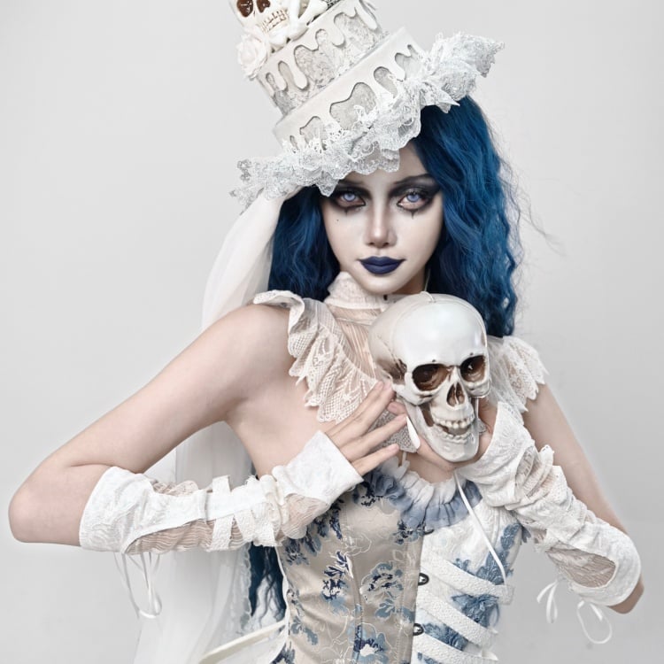 ホワイトゴスレースアップレーススリーブ