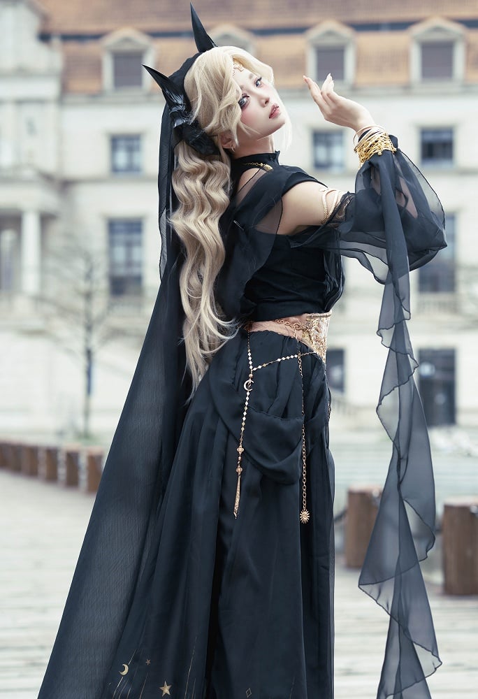 Sleeveless Vibes Moon Stars Full Neck Black Skirt + Print Top Golden Greek Halter and Set