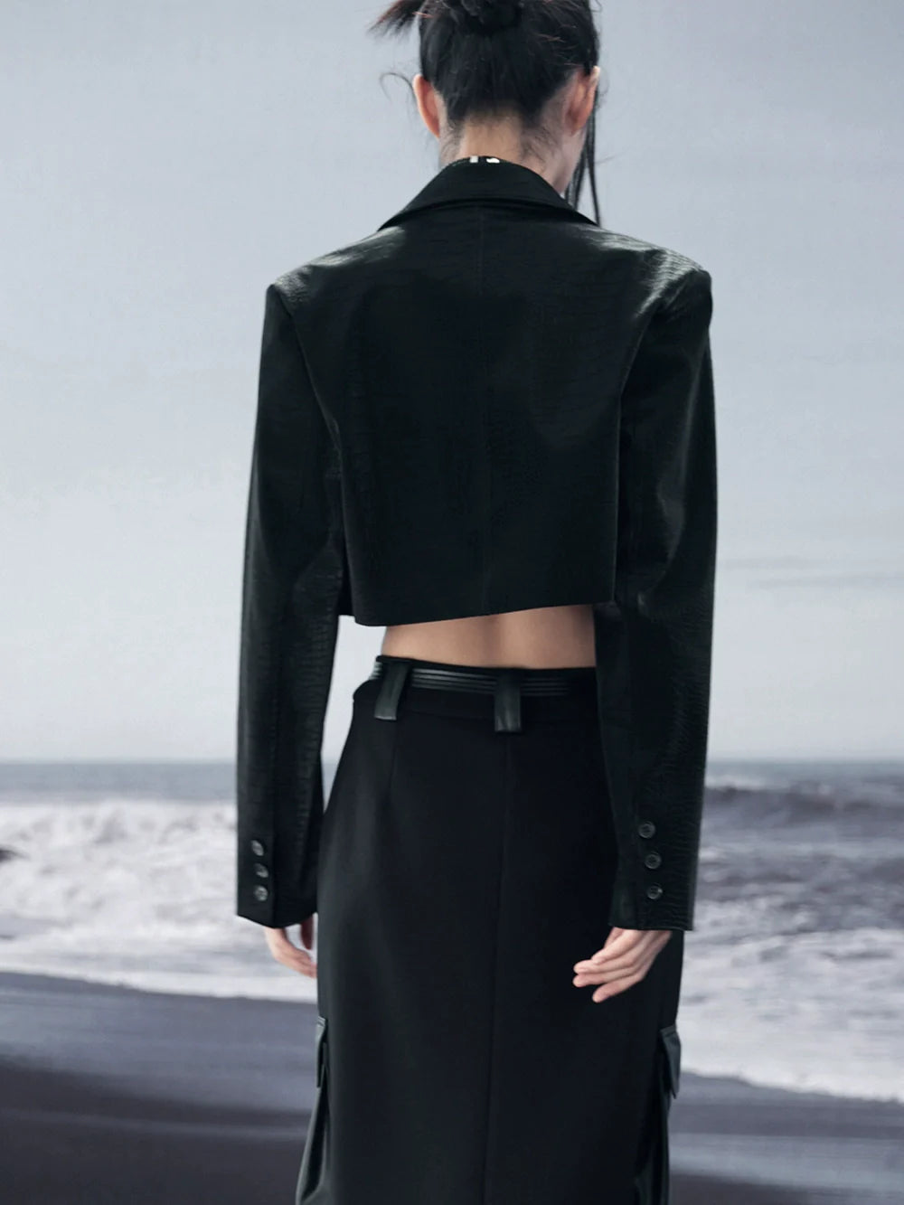 Taillenkurzer Blazer mit hohem Bund