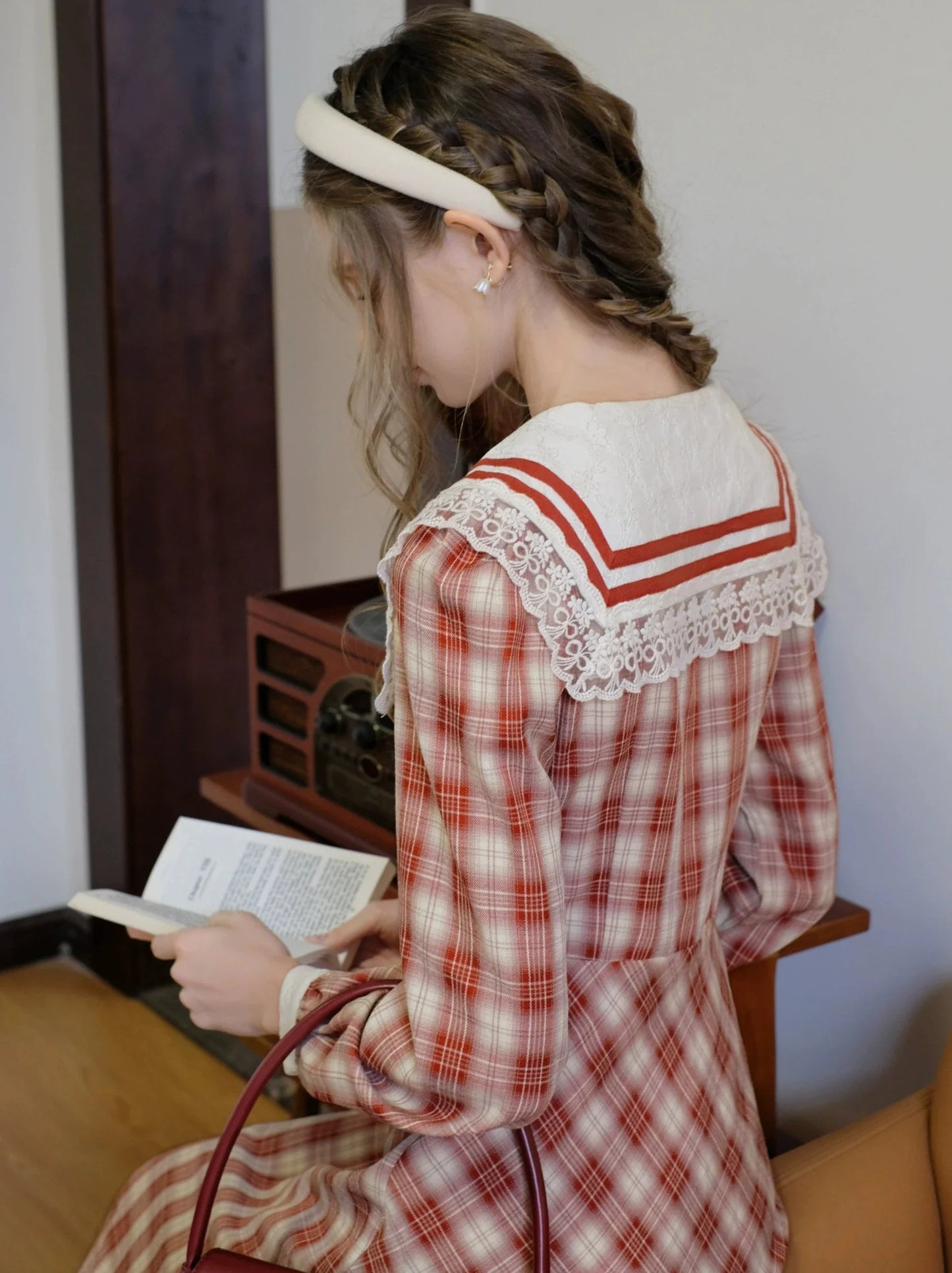 Retro-Matrosenkleid im französischen Stil mit Karokragen