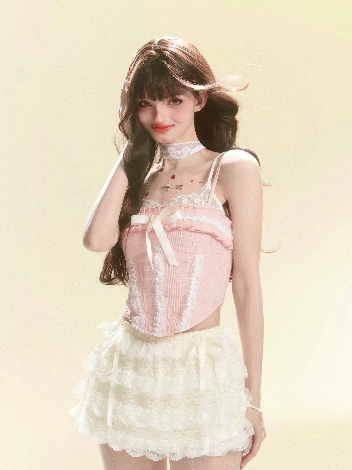 Aprikosenfarbener Rüschenrock mit gestufter Spitze