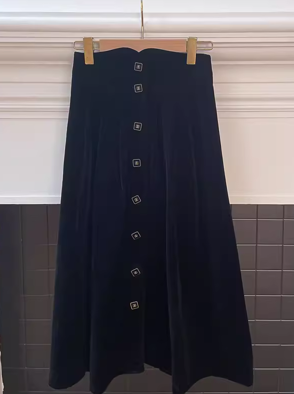 Schwarzer französischer Rock aus gedrehtem Strick „Love“