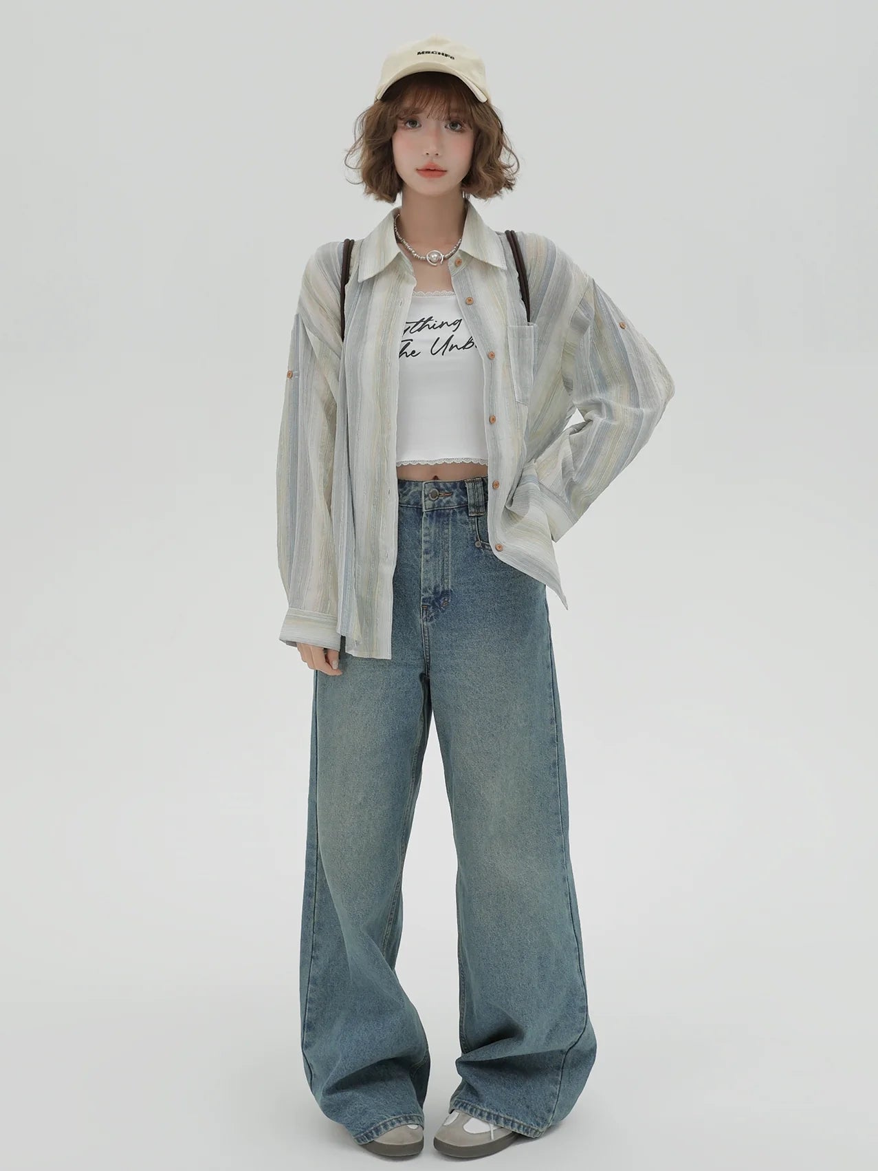 Gestreiftes Kragenhemd mit lockerem Kontrast