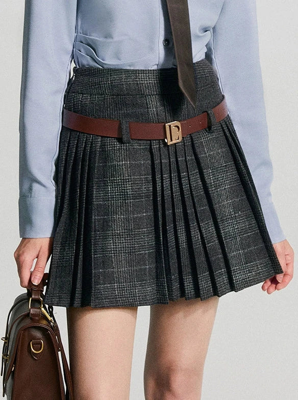 チェックスカートスーツ + ファントムグレージャケット ショート丈プリーツ