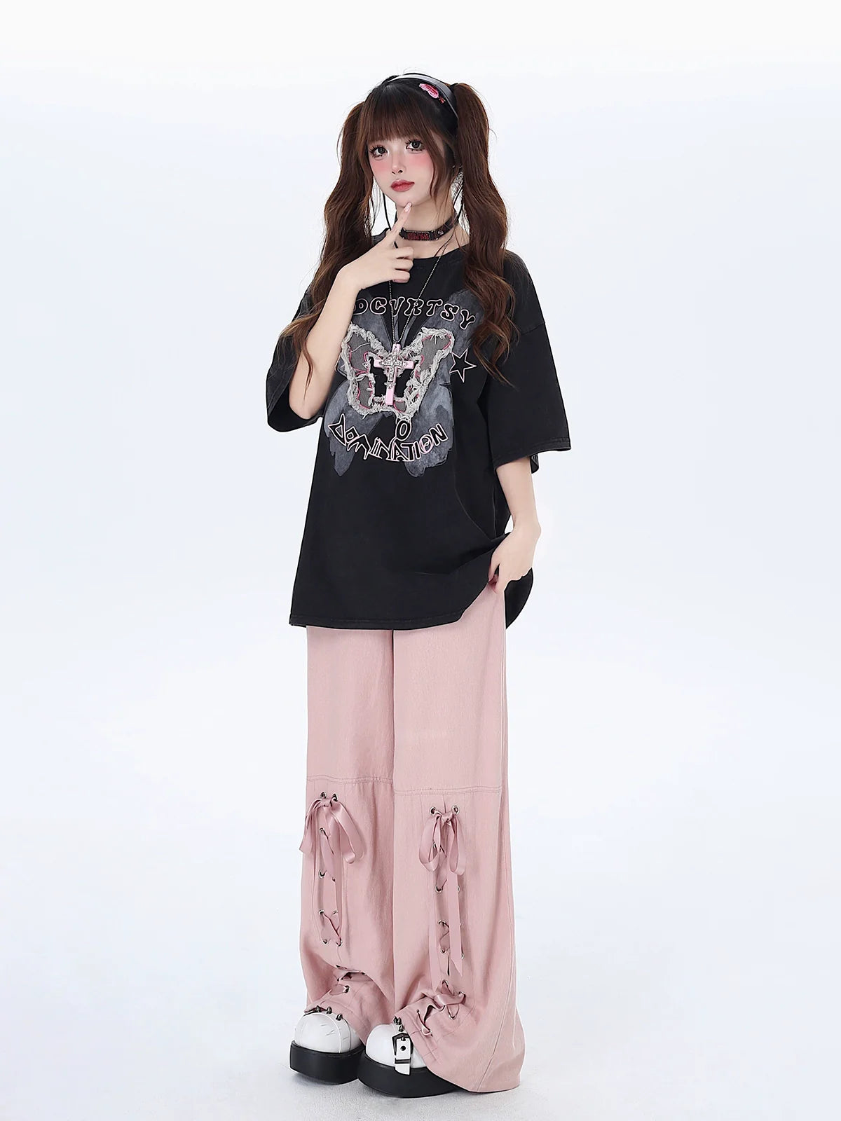 Satinhose mit Schleife und Schnürung, locker