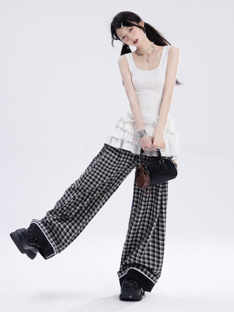 Schwarz-weiß karierte Hose mit niedriger Taille und geradem Bein
