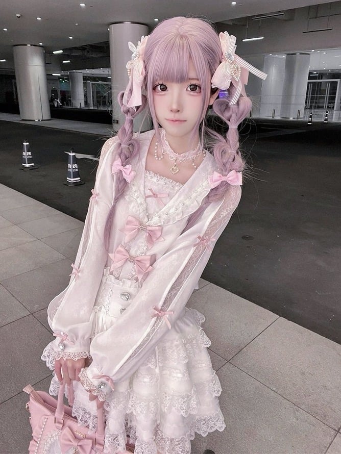 Ryousangata Tiered Ruffle Skirt with Lace Trim in White - Puppet Bombs