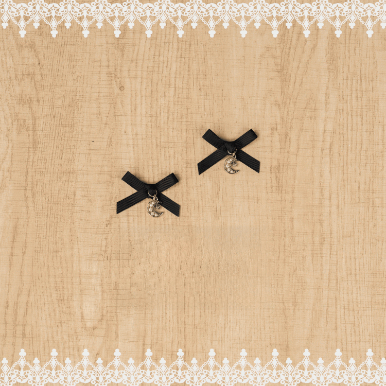 Haarspangen mit Perlenschleife und Mond/Herz Jirai Kei Schwarzer Anhänger