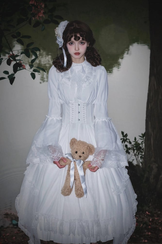 Weißer Gothic-Korsettgürtel mit Tüllrock