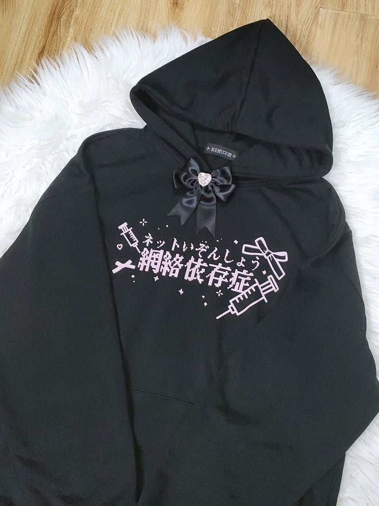 Hoodie with Print Bow Kawaii Yami Blue Syringe and White/Black Brooch Pink