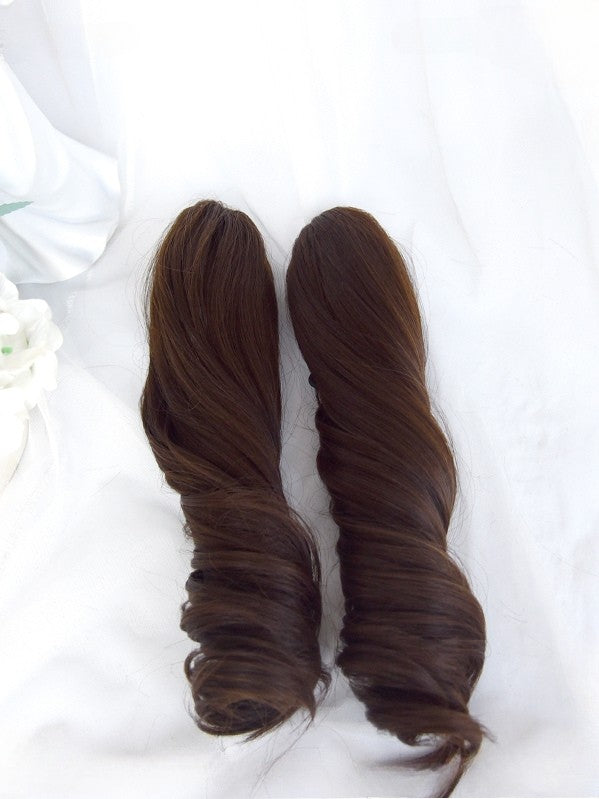 Volle 22 cm Clips mit 30 cm braunem, glattem Pony, kurzer Pferdeschwanz, doppelt gelockt + römische Klaue