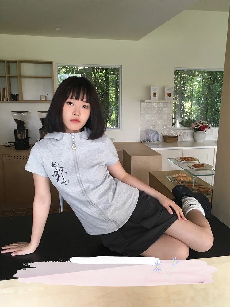 Multi-Pocket Print Dark / Light with Gray Letter Skirt