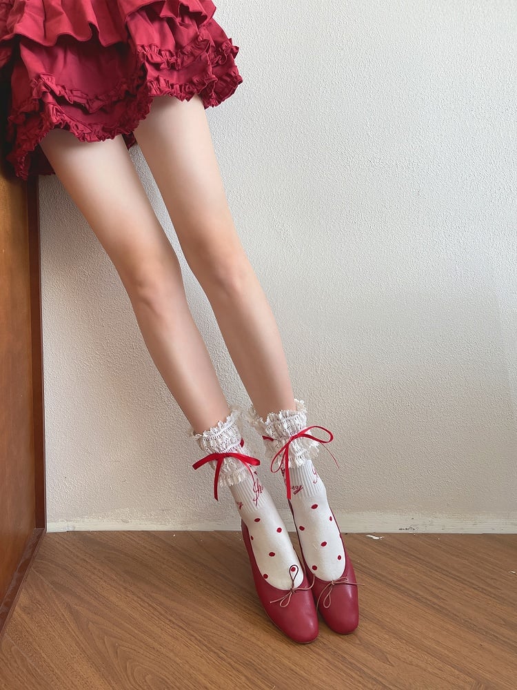 Pattern Lolita Trim White/Black Sockswith Lace Strawberry