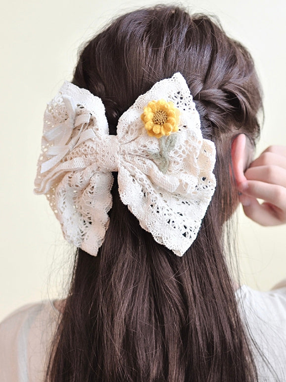 Haarspange Schleife Spitze Beige Design Blumen