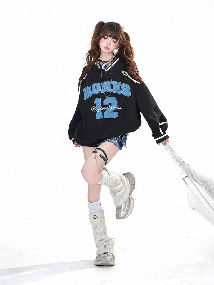 Schwarz/Weißes V-Ausschnitt-Zahlenapplikationen-Schleifen-loses Sweatshirt