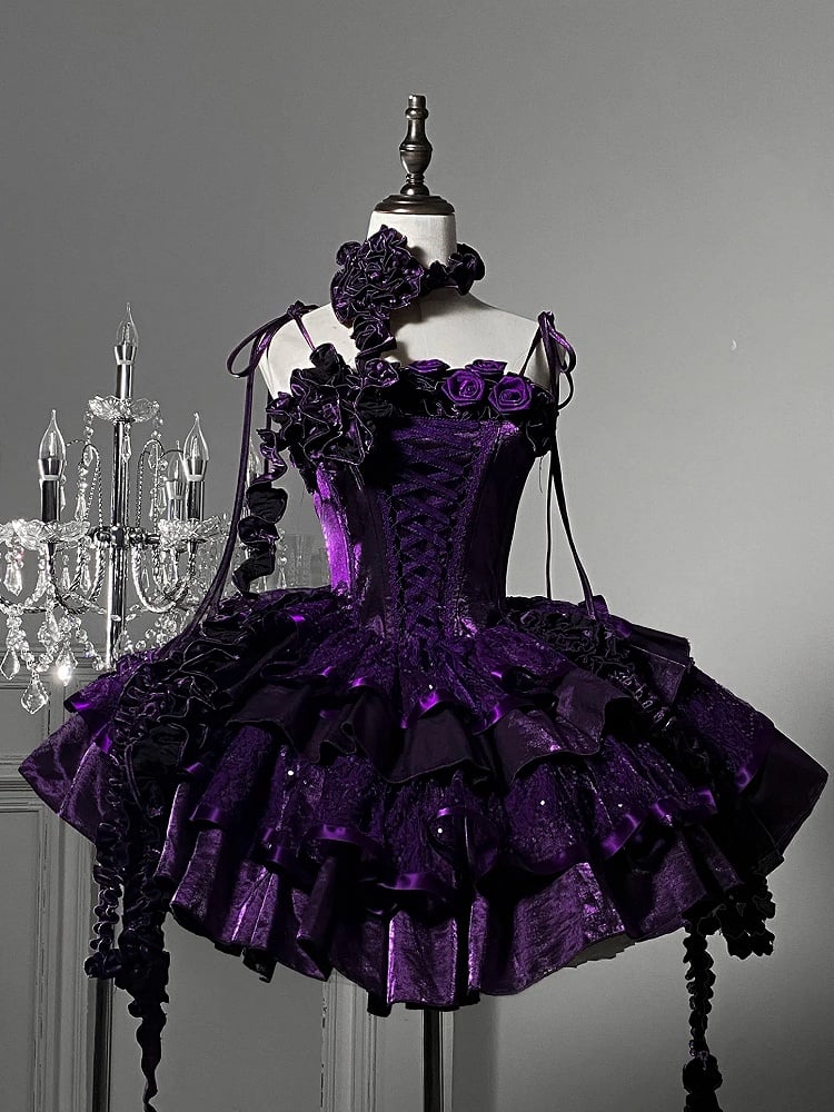 Gothic Rüschenkleid verziert mit Rosen und Stäbchen am Ausschnitt, Lolita-Pailletten, gestuft, Lila