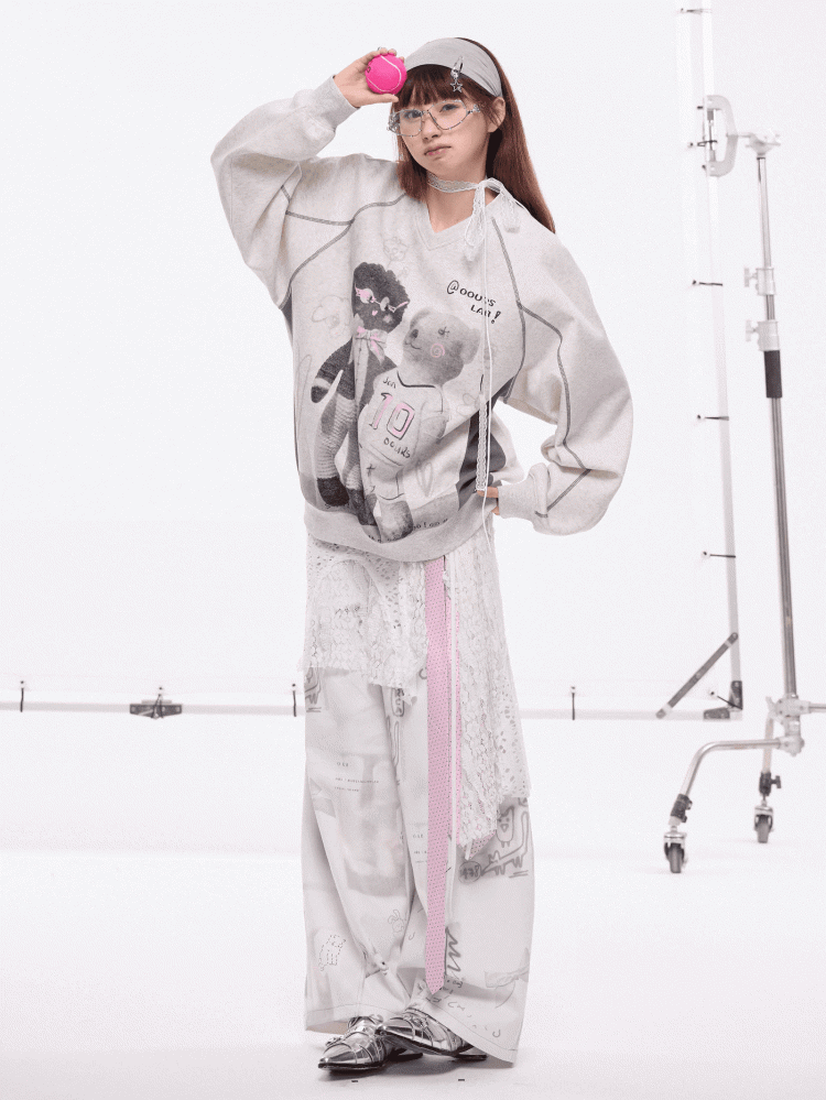 Bear Vintage Gray V-Neck with Print Oversized Sweatshirt