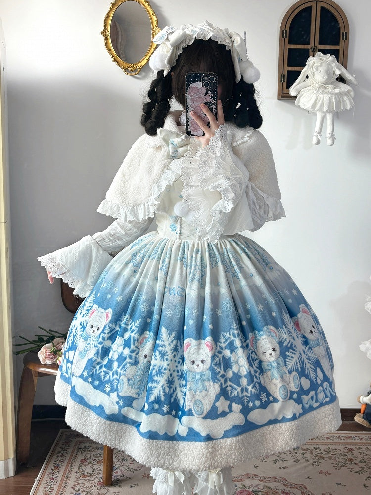 ホワイトのスカラップアイレットトリミング冬用フリースケープ