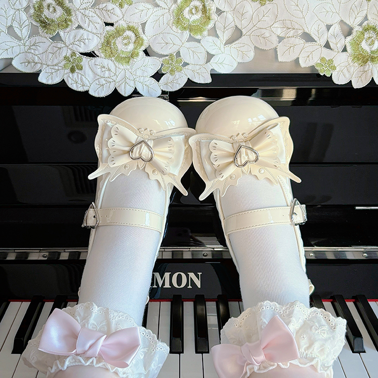 Süße Lolita-Mary-Janes mit Schleife, Herzschnalle und Blockabsatz in Aprikosen