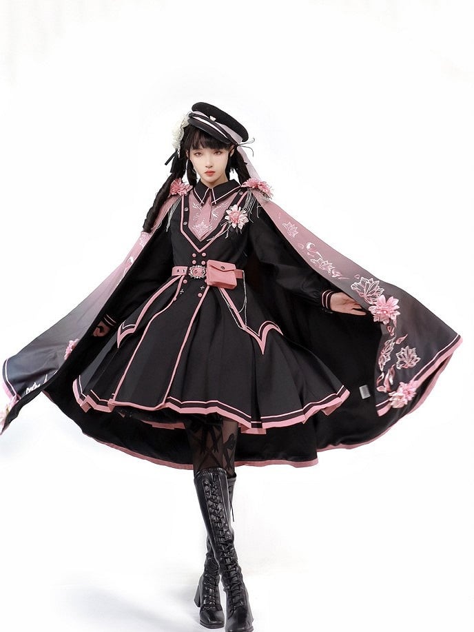 Accents Print Flower with 3D Pink Cape to Black Gradient