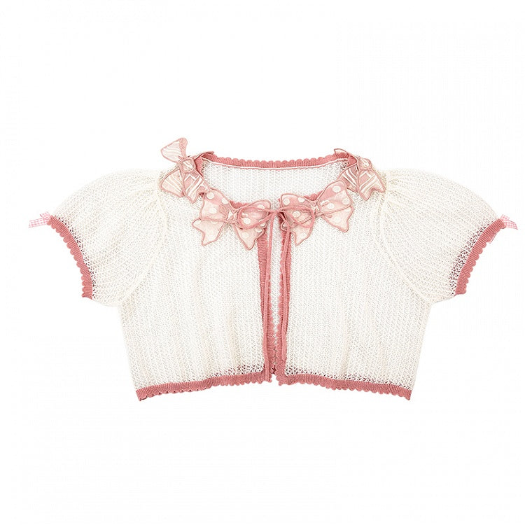 Rosa Oberteil mit Schleifenapplikation am Ausschnitt und kurzen Ärmeln