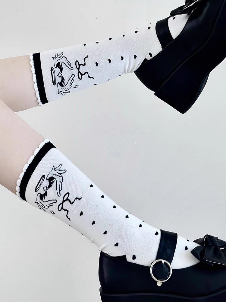 Lolita-Socken mit schwarzen Engelsflügeln und Kalbsleder-Print