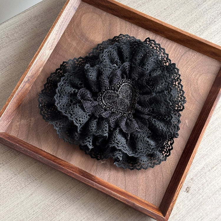 Hairclip Floral Heart-shaped Sweet Lace (White/Black)