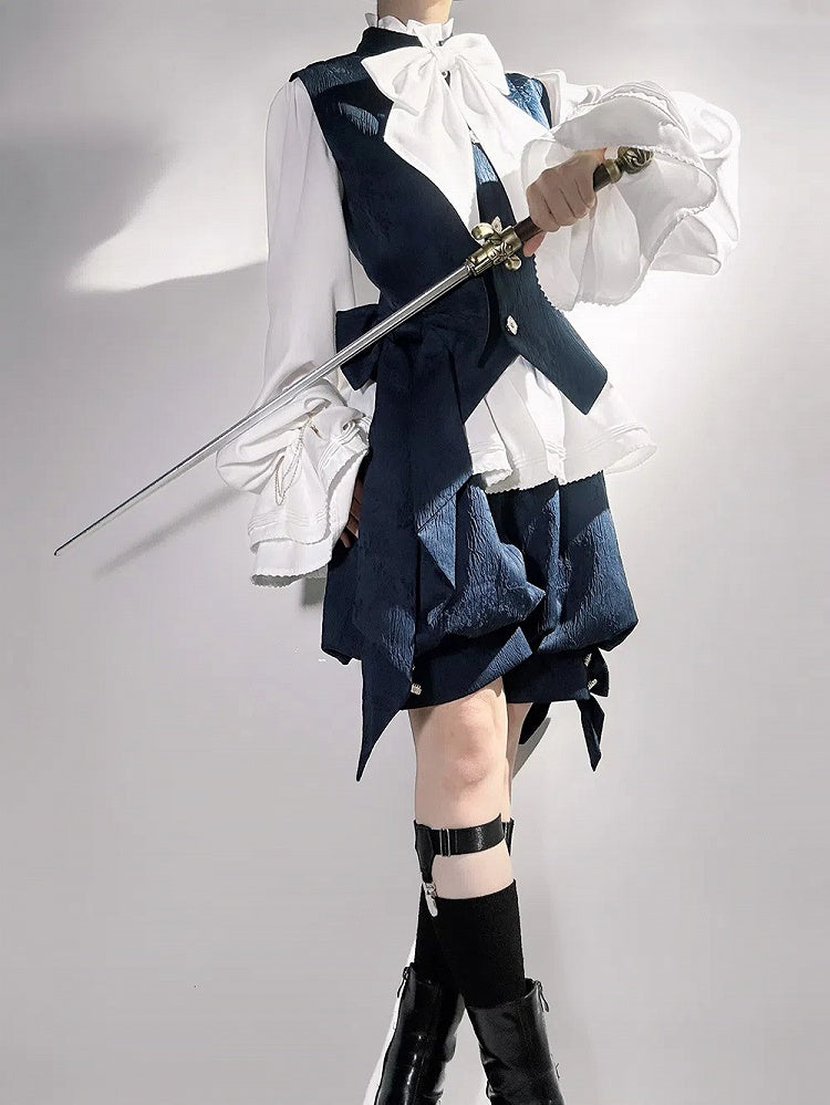 Blaue, modische Weste aus Jacquard mit Ouji-Kragen und Prince-Stil-Bändern