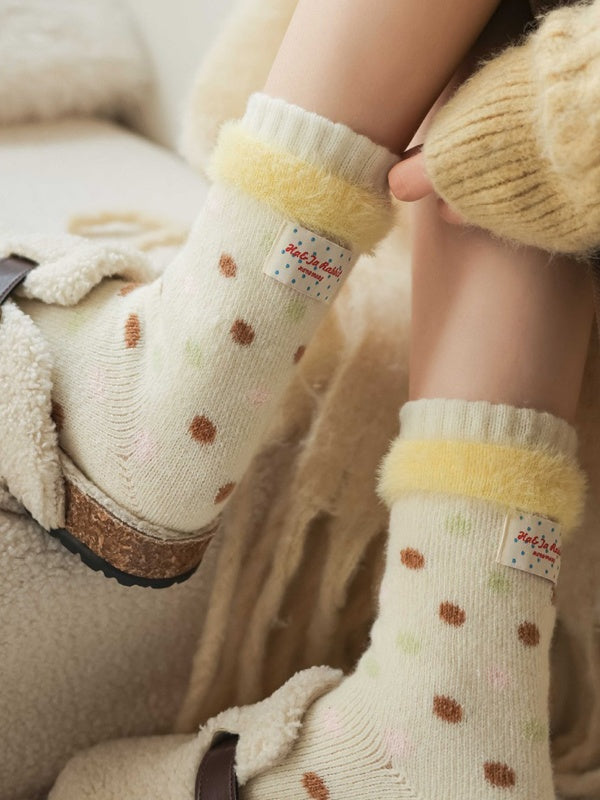 Creamy Yellow Cute Polka-dot Pattern Calf Socks