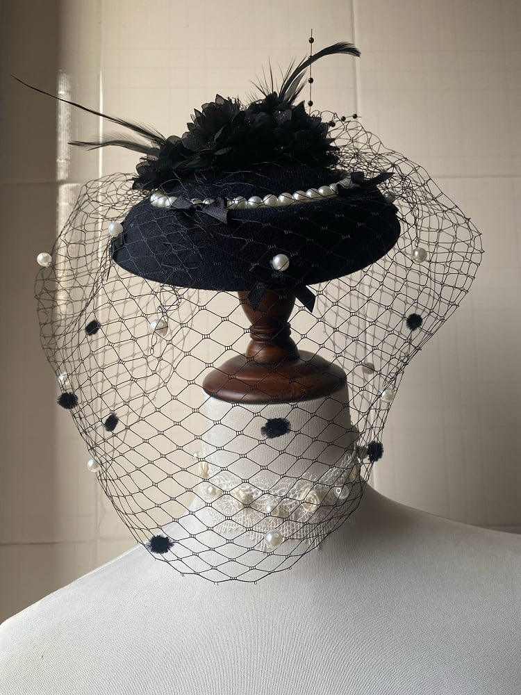 and Black Elegant Bead Details Hat Lolita Flowers Mini