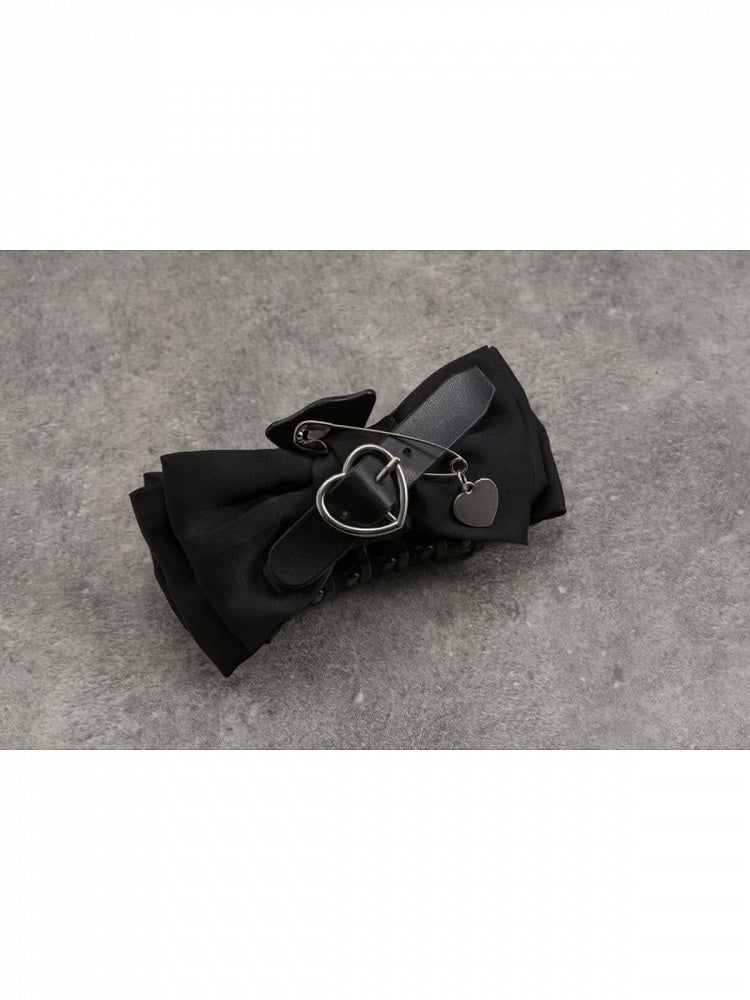 Black Hair Claw Clip with Heart and Bow Decoration - Strange Sugar