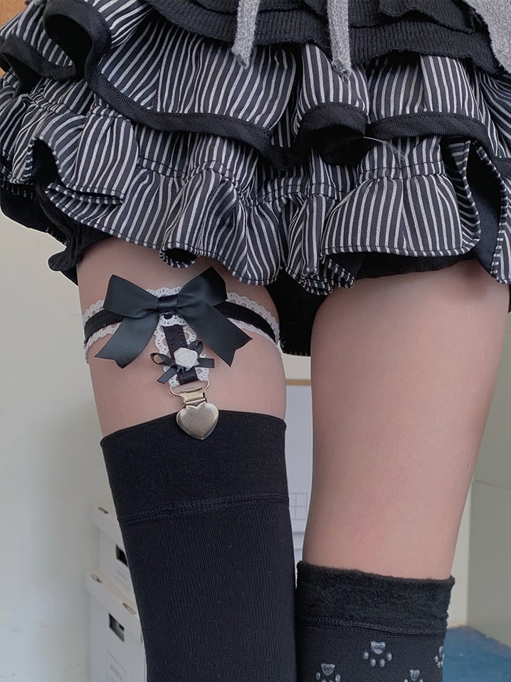 Black/White/Pink/Blue Sweet Bowknot Lace Trim Leg Loop With Heart Charm