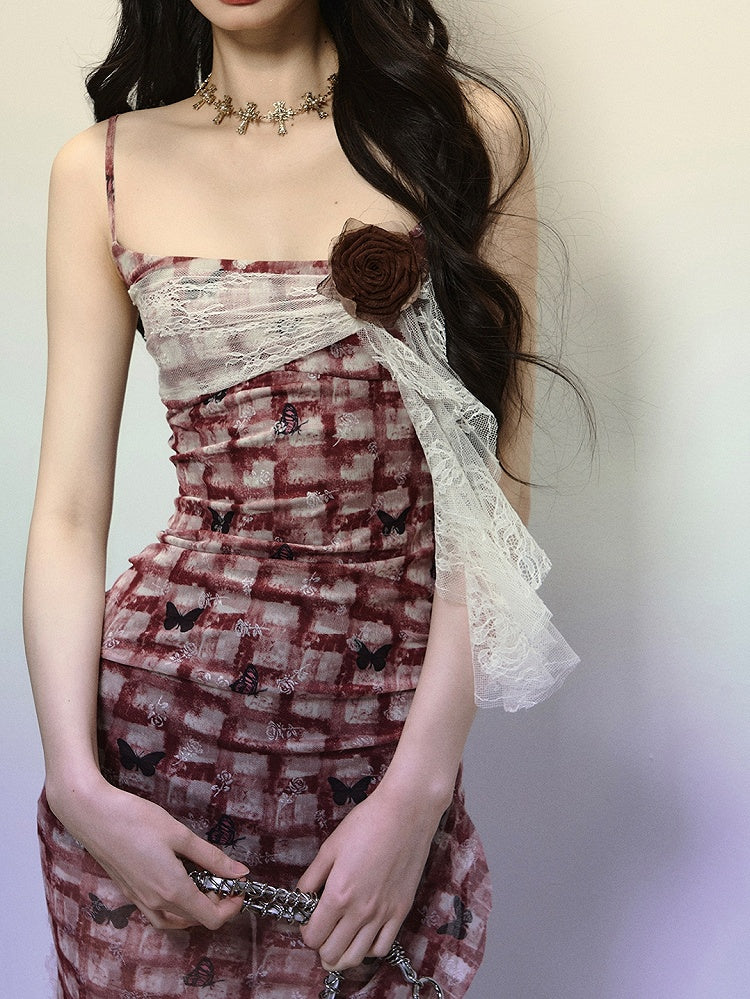 Rotes kariertes Sommer-Camisole-Kleid mit hohem Schlitz und Volantsaum