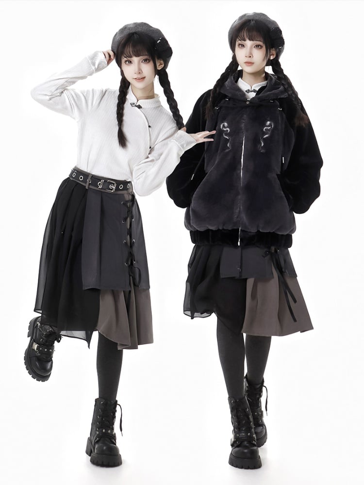 ホワイトのバンドカラー長袖トップス