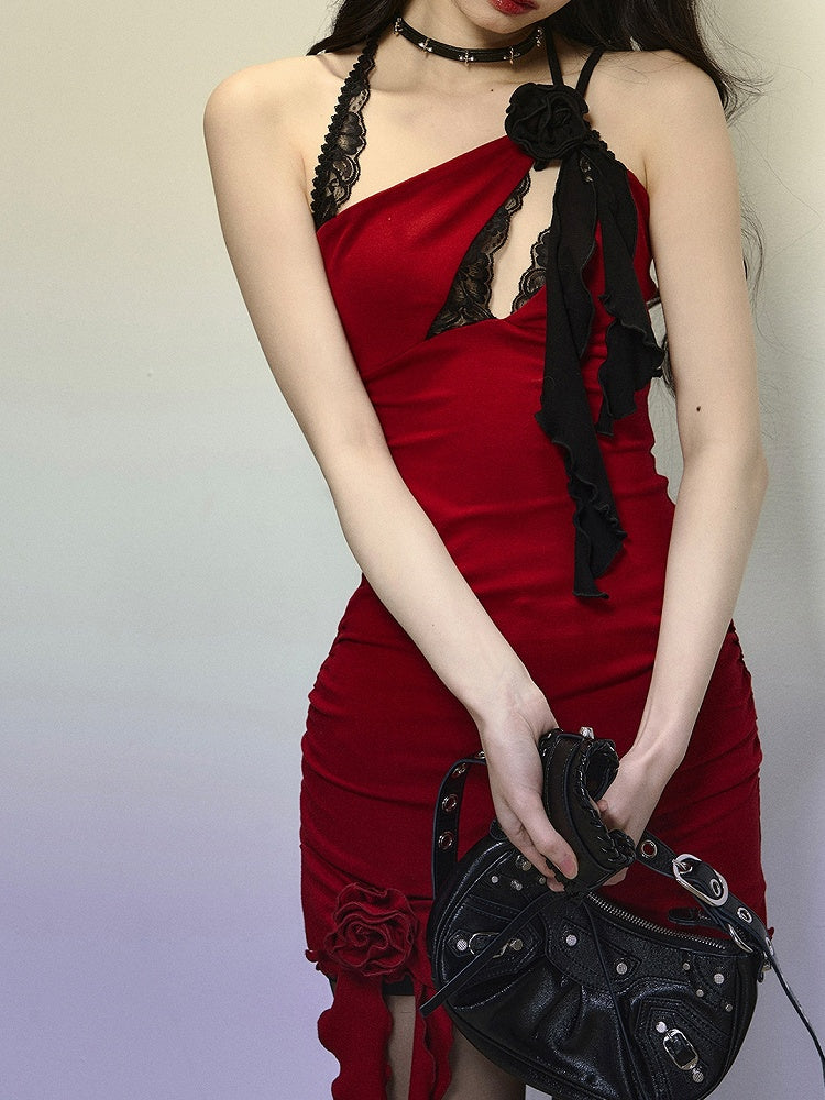Rotes Neckholder-Minikleid mit Blumenmuster und Brustausschnitt