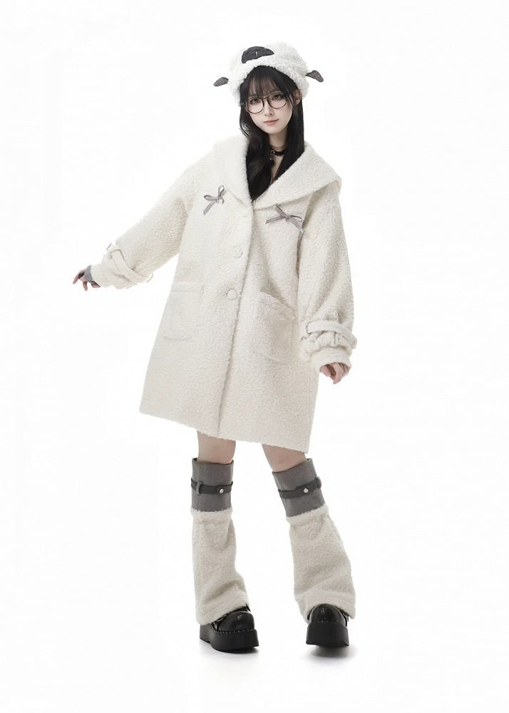 Weißer Fleecemantel mit Weihnachtsschleife