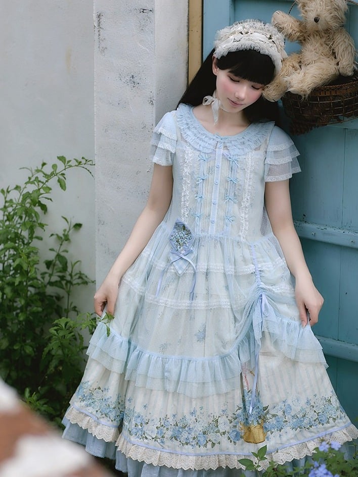 Blue Embroidery Floral Brooch - Rock Candy Box