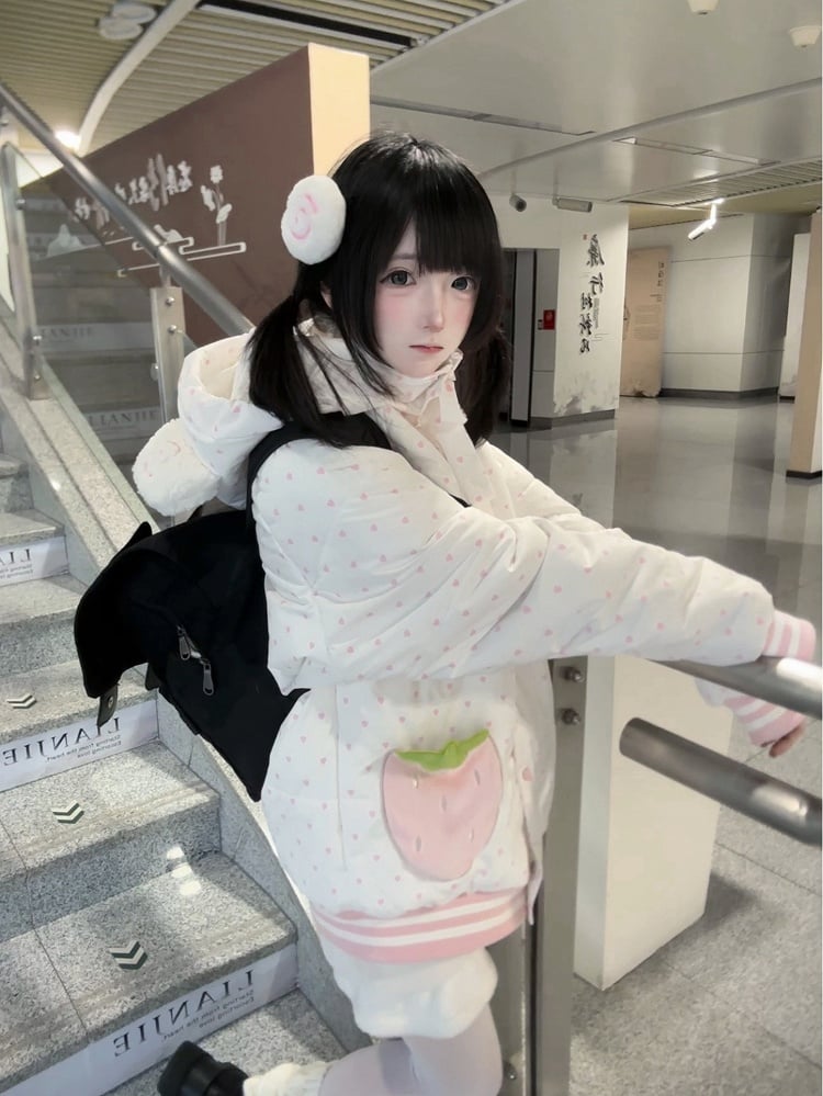 Polka with Hooded Pocket Jacket Dot Strawberry Hood Ear Off-white Bear