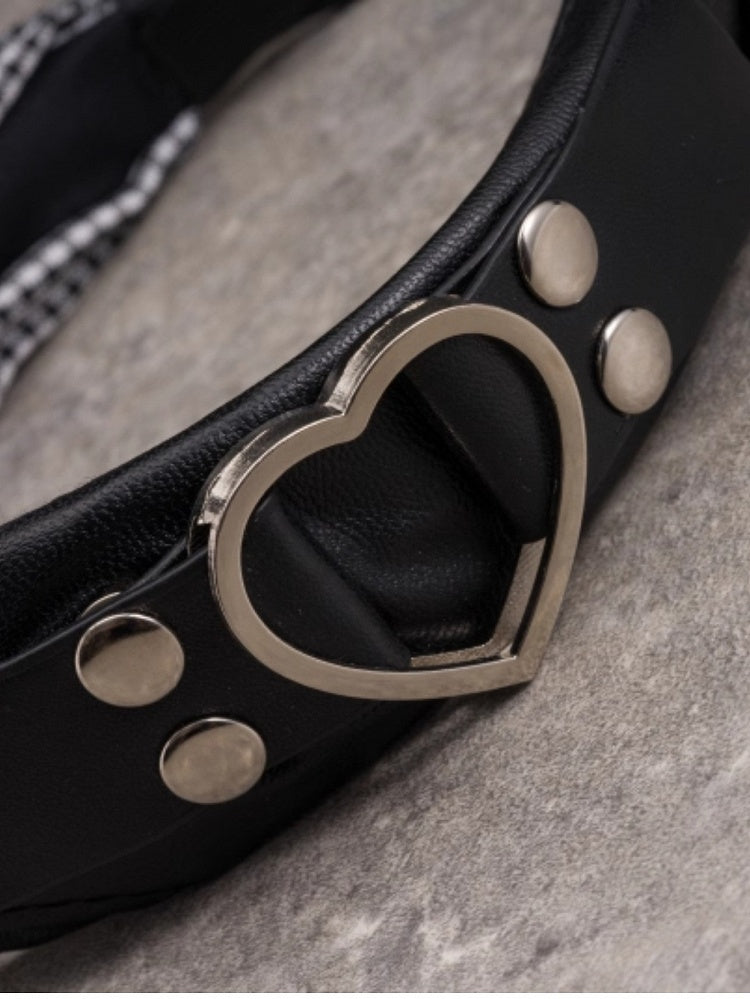 Gothic Pattern Buckle With Decorated Black KC Plaid Heart